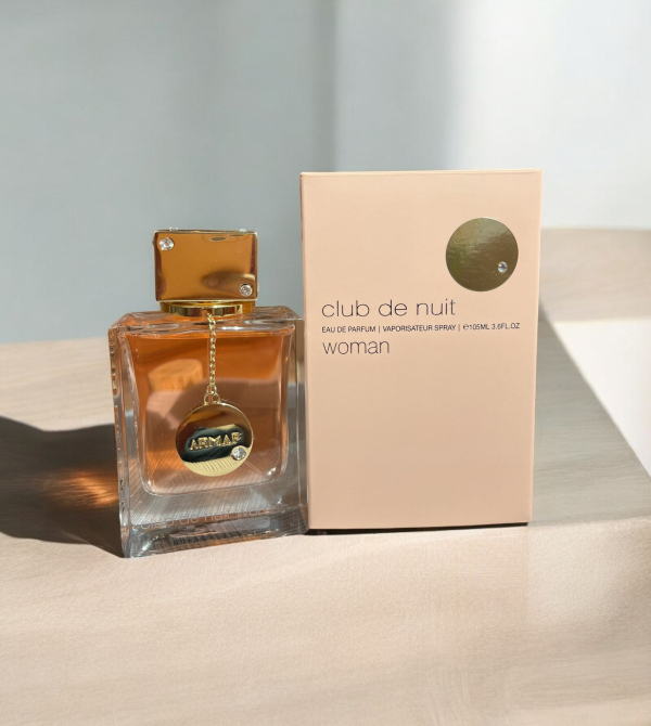 Club de Nuit Woman